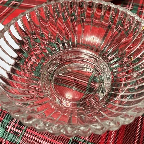 Vintage Studio Crystal Glass Candy Dish Bowl - Picture 2 of 4